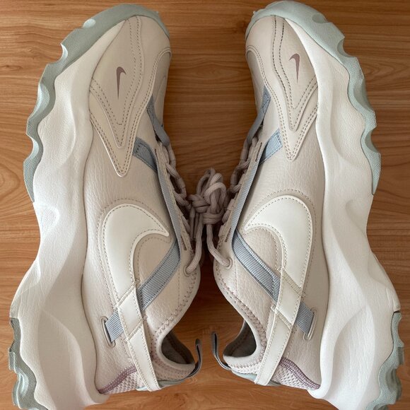 NIKE TC7900 - Picture 4 of 7
